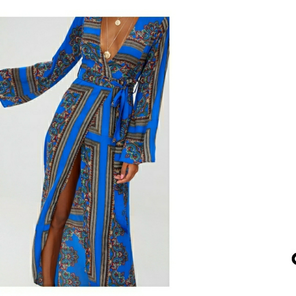 PrettyLittleThing  Satin Kimono Maxi Dress